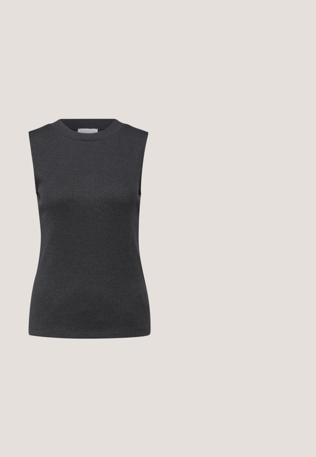 Zwarte mouwloze top van ribgebreide stof, met een ronde halslijn en een subtiele metalen glans.; WE Fashion Overhemdblouse - grey; Grijze wijde broek van gestructureerde stof, met een vlakke voorkant en twee zwarte knopen en zij naden. Minimalistisch ontwerp.; Zwarte gepatineerde leren loafers met een gestructureerde band over de voorkant, lage hak en ronde neus. Glad oppervlak met subtiele glans.; Zwarte leren handtas met korrelige structuur, enkele band en klein metalen Wittchen-logo midden vooraan.; Zilveren armband met een delicate schakelontwerp met rechthoekige schakels en een kreeftsluiting. Inclusief een kleine schelpencharme als accent.