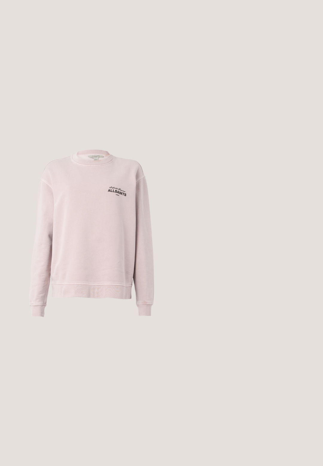 Lyserød langærmet sweatshirt med rund hals, ribkantede ærmegab og sort tekst "Infinite Summer ALLSAINTS London" på venstre bryst.; Lyserød kortærmet T-shirt med en hvid stiliseret "K"-logo centreret på brystet, vist på en ensfarvet hvid baggrund.; Lyserøde bukser med vide ben, forlommer, bæltestropper, knap- og lynlås-lukning, med subtilt falmede tekstur og en blå label inde i linningen.; Sort sneakers med struktureret overdel, hvid tåhætte og tyk hvid sål. Har sorte snørebånd og logodetalje på siden.; Blød lyserød skuldertaske i halvmåneform med justerbar snorrem, metalstopper og diskret præget "cK" logo midt foran.; Stålmetalarmbånd med en glat, skinnende overflade og flade kanter. Har et åbent cirkulært design med en subtil låse detalje.