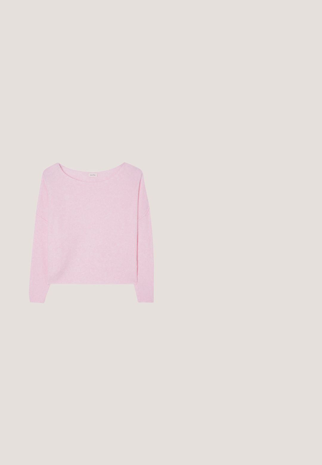 Combinaison sans manches lilas avec imprimé floral blanc et col à volants sur fond clair uni.; Pull rose pâle à manches longues avec un large col rond et des poignets et un ourlet côtelés.; Chaussure Mary Jane pour enfant, rose translucide, avec découpes florales et accents décoratifs en forme de fleurs sur l'avant et le talon, équipée d'une bride en Velcro.; Lunettes de soleil violettes au design arrondi, dotées de verres dégradés. Accentées de cristaux colorés sur les branches. Monture transparente.; Sac à main en pompon rose texturé avec une poignée tressée et une fine sangle. Forme ronde, surface douce, design compact.; Pince à cheveux en plastique rose en forme de fleur avec des pétales arrondis et une attache verte sur fond blanc.