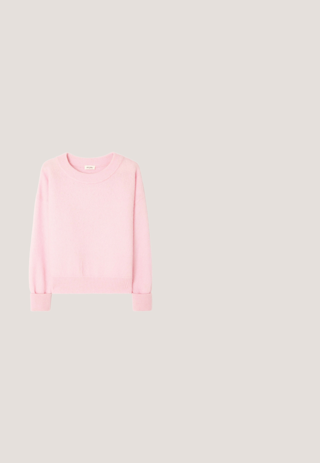 Rosa Strickpullover mit rundem Ausschnitt, gerippten Bündchen und Saum. Weiche Textur, lange Ärmel und lockere Passform.; Ärmelloses, geripptes, hellrosa Tanktop mit rundem Ausschnitt und kleinem rechteckigem Stoffdetail unterhalb des Kragens, HUGO-Label innen am Kragen.; Graue Leinenhose mit geradem Bein, hoher Taille, Gürtelschlaufen und verdecktem Frontverschluss, vor weißem Hintergrund präsentiert.; ASPORTUGUESAS CITY - Slipper - purple; Rechteckige Umhängetasche mit dunkelblauem Besatz, goldfarbenen Beschlägen und einem bunten, geometrisch-floralen Muster in Grün-, Pink- und Marineblau-Tönen.; Glänzender silberner ovaler Ring mit dickem, verdrehtem Design und hohlem Zentrum, dargestellt auf schlichtem weißem Hintergrund.
