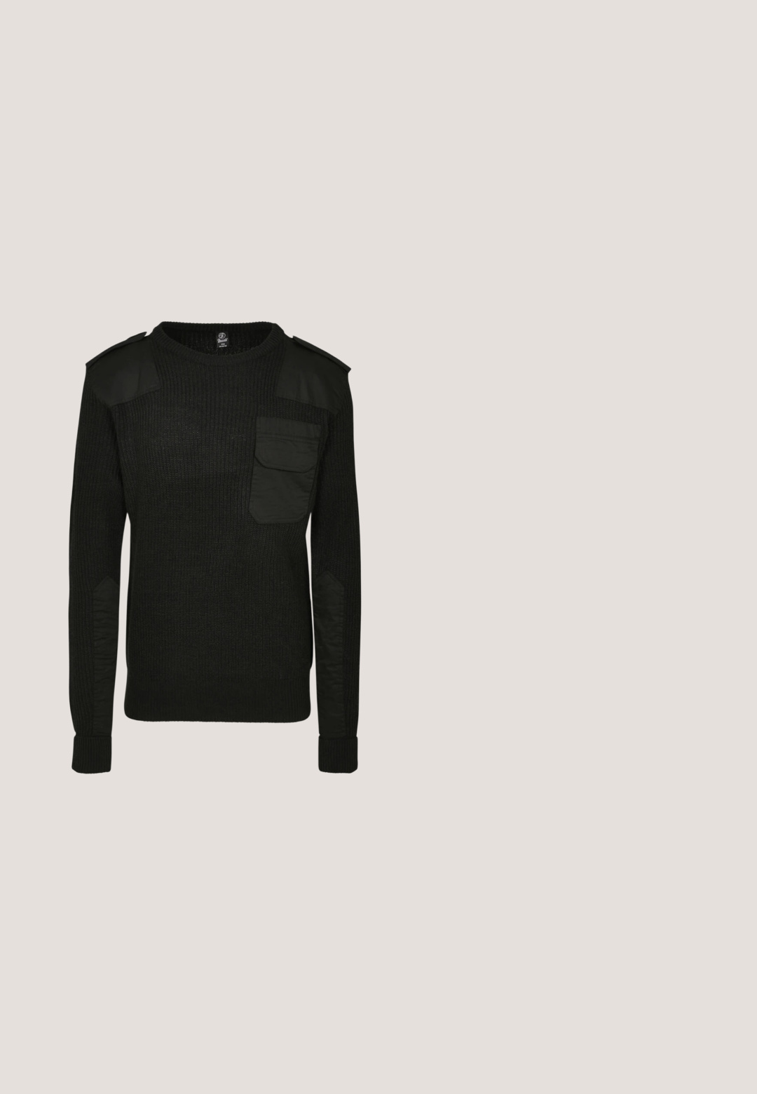 Suéter negro de punto con cuello redondo, tela texturizada, parches en los hombros, un bolsillo en el pecho y puños acanalados.; Chaleco de denim negro sin mangas con dos bolsillos en el pecho, cierre de botón y estampado gráfico que presenta el diseño y los logotipos de "The Number of the Beast".; Jeans de mezclilla negra con un corte relajado, que cuentan con un cierre frontal de botón, cinco bolsillos y detalles de desgaste sutiles en la tela.; Zapatilla alta negra con acentos rojos, que cuenta con una parte superior de cuero texturizado, cuello acolchado, correa ajustable y una suela de goma blanca.; Gafas de sol cuadradas con patrón de mármol púrpura, lentes degradadas púrpuras y detalles en tono dorado sobre fondo blanco.; Anillo de metal plateado con un diseño curvado, que presenta un logo dorado de "DIESEL" en una banda texturizada. La banda se entrelaza con acentos en forma de cadena.