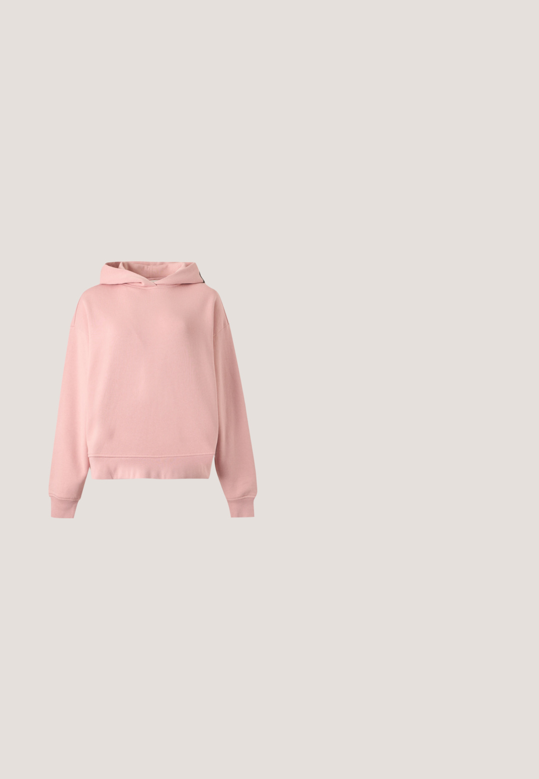 Sweat à capuche rose doux à manches longues, sans poche avant, avec poignets et ourlet côtelés, posé à plat sur un fond gris clair.; Débardeur blanc ajusté sans manches avec encolure dégagée, présenté sur un fond gris clair.; Pantalon slim avec motif aquarelle rose et beige, détails de couture à l'avant et taille élastique.; Baskets roses à enfiler avec fermeture à lacets sur le devant, semelle blanche, semelle extérieure en gomme et logo doré « Michael Kors » sur le côté, vues de profil.; Sac à épaule rose clair avec bandoulière réglable, bord supérieur froncé, fermeture éclair et petit logo embossé au centre devant.; Boucles d'oreilles clous en forme de croissant, dorées et roses, avec des attaches à tige sur fond blanc.