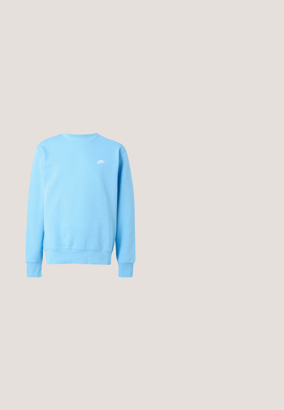 Vaaleansininen Nike pitkähihainen paita, jossa pyöreä pääntie ja pieni valkoinen Nike-logo vasemmassa rinnassa.; Vaaleanharmaa puuvillapaita, jossa on lyhyet hihat, pyöreä kaula-aukko ja pieni valkoinen logo vasemmassa rinnassa. Pehmeä rakenne, rento istuvuus.; Harmaat puuvillaiset urheilushortsit, joissa on säädettävä nyörivyötärö, sivutitkätaskut ja pieni logo alahelmassa.; Harmaa nahkainen lenkkari, jossa on rei'itetty varvas, litteät nauhat, pehmustettu kaulus ja teksturoitu kumipohja. Sisältää hienovaraisen brändäysyksityiskohdan.; Musta nailoninen olkalaukku säädettävällä remmillä, tasainen muotoilu ja sivulla logoa esittävä etiketti. Sileä pinta ja minimalistinen tyyli.; Hopeaketju hopeaa, jossa on toisiinsa linkitettyjä lenkkejä. Kaulaketjussa on suorakaiteen muotoinen lukko, johon on kaiverrettu "CK". Pintakäsittely on sileä ja kiiltävä.