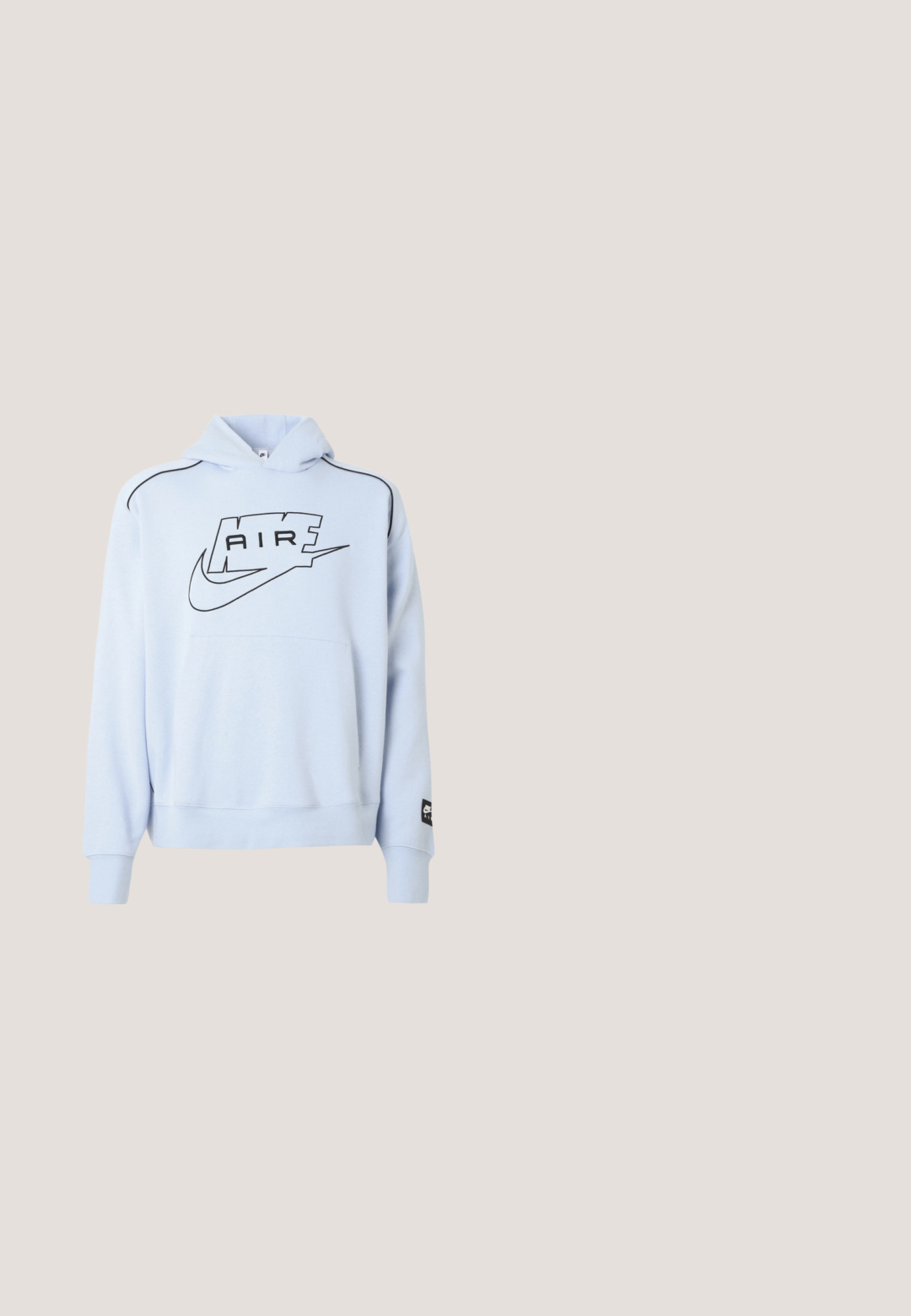 Lyseblå sweatshirt med hætte, med en sort "AIR"-logo og Nike-swoosh. Inkluderer en frontlomme og sort kontrastsyning.; Blå Nike fodboldtrøje med ternet mønster, korte ærmer, v-hals design, hvide accenter og et centralt cirkulært "90" grafik.; Lyseblå joggingbukser med elastisk talje, snøre, manchetter ved anklerne, sort Nike Air-logo på venstre lår og sort piping langs venstre ben.; Hvid og grå Nike løbesko med mesh og syntetiske overlays, gråt swoosh-logo, polstret sål og struktureret hælstøtte.; Arnette MWAMBA - Solbriller - transparent; Blå crossover taske med justerbar skulderrem, forlommer med lynlås og fremtrædende hvid brandtekst. Lavet af glat materiale med rektangulær form.