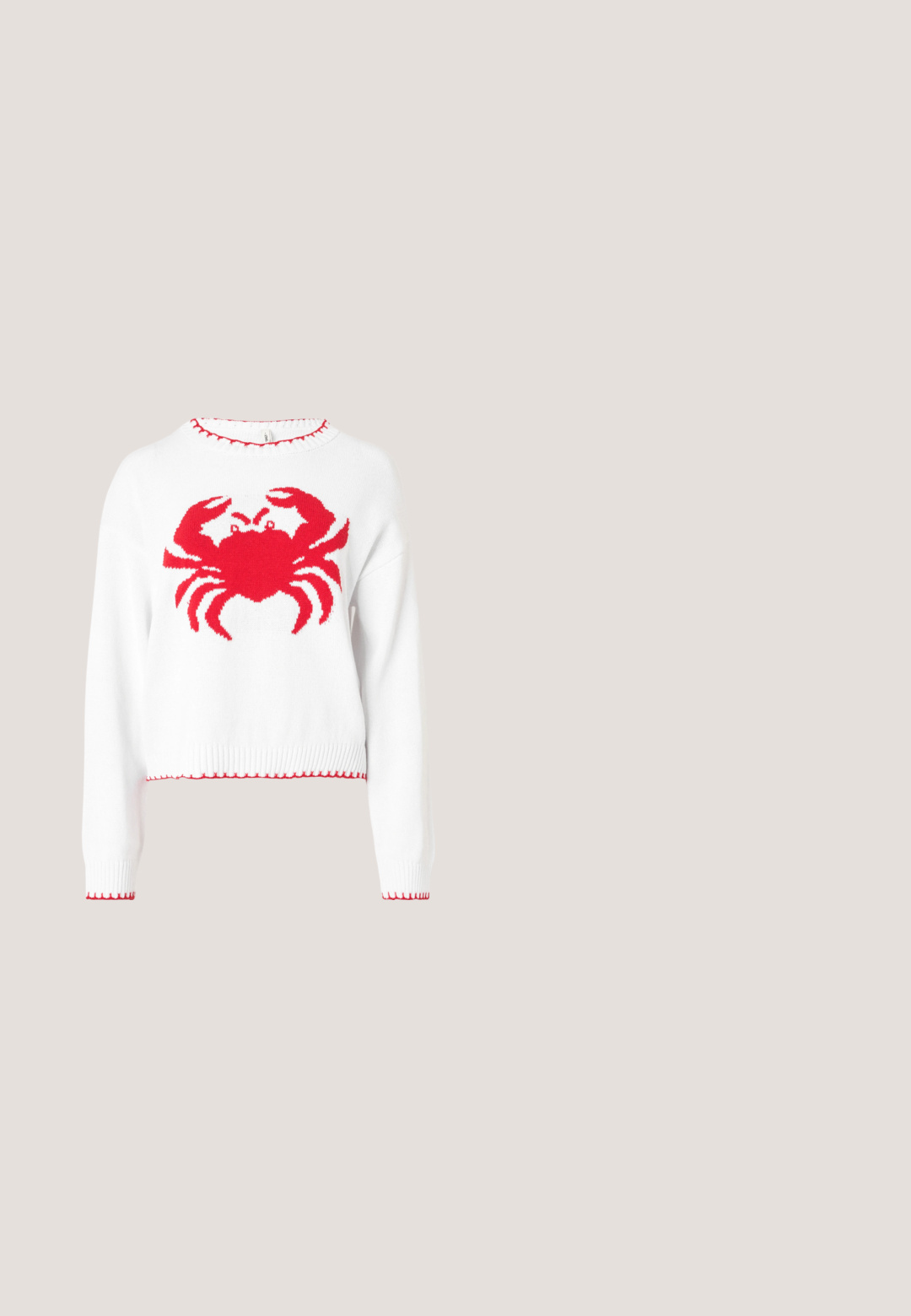 Pull blanc en tricot avec un motif de crabe rouge au centre. Présente des accents rouges festonnés au niveau de l'encolure et des poignets. Coupe courte.; Blouse blanche à manches longues avec boutons, motifs de cœurs rouges brodés et col pointu, présentée sur un fond neutre.; Pantalon blanc avec des rayures rouges horizontales et une ceinture élastique, doté d'une coupe droite au niveau des jambes.; Ballerine en cuir rouge avec un bout pointu, ornée de clous argentés. Dispose d'une sangle latérale avec une boucle. Texture lisse et petit talon.; Sac d'épaule en tissu doux à motif à carreaux rouges et blancs, poignée nouée et forme triangulaire sur un fond uni.; Even&Odd by Zalando Boucles d'oreilles - red