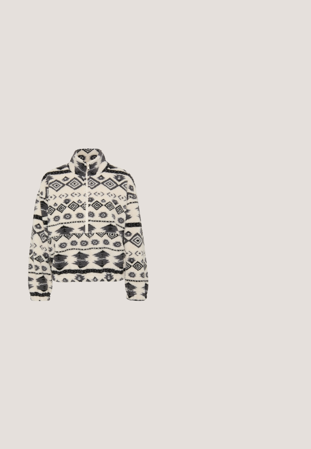 Fleece-pullover med høj krave, der har en hvid baggrund og sorte geometriske mønstre, herunder diamanter og stiliserede former.; Yksinkertainen lyhythihainen oliivinvihreä pyöreäkauluksinen t-paita, jossa on resorikaulus ja näkyvä Marc O’Polo Denim -etiketti kauluksen sisäpuolella.; Vaaleanharmaat farkut, joissa on väljä istuvuus, kaksi suurta etutaskua ja yksi sivutasku. Valmistettu perinteisellä tikillä ja napin kiinnityksellä.; Mustat nahkaiset nilkkurit, joissa on kärjellinen muoto, kultainen solki koristeena ja lohkarekorko. Sileä pinta ja vetoketjusuljenta kyljessä.; Ruskea mokkanahkainen DKNY-laukku, jossa on kaksi pitkää kantokahvaa ja vetoketju, esitetty valkoisella taustalla.; Hento kultainen ketjukaulakoru, jossa pienet timanttimaista kiviä tasaisesti sijoitettuna ja kevätsormuslukko valkoisella taustalla.