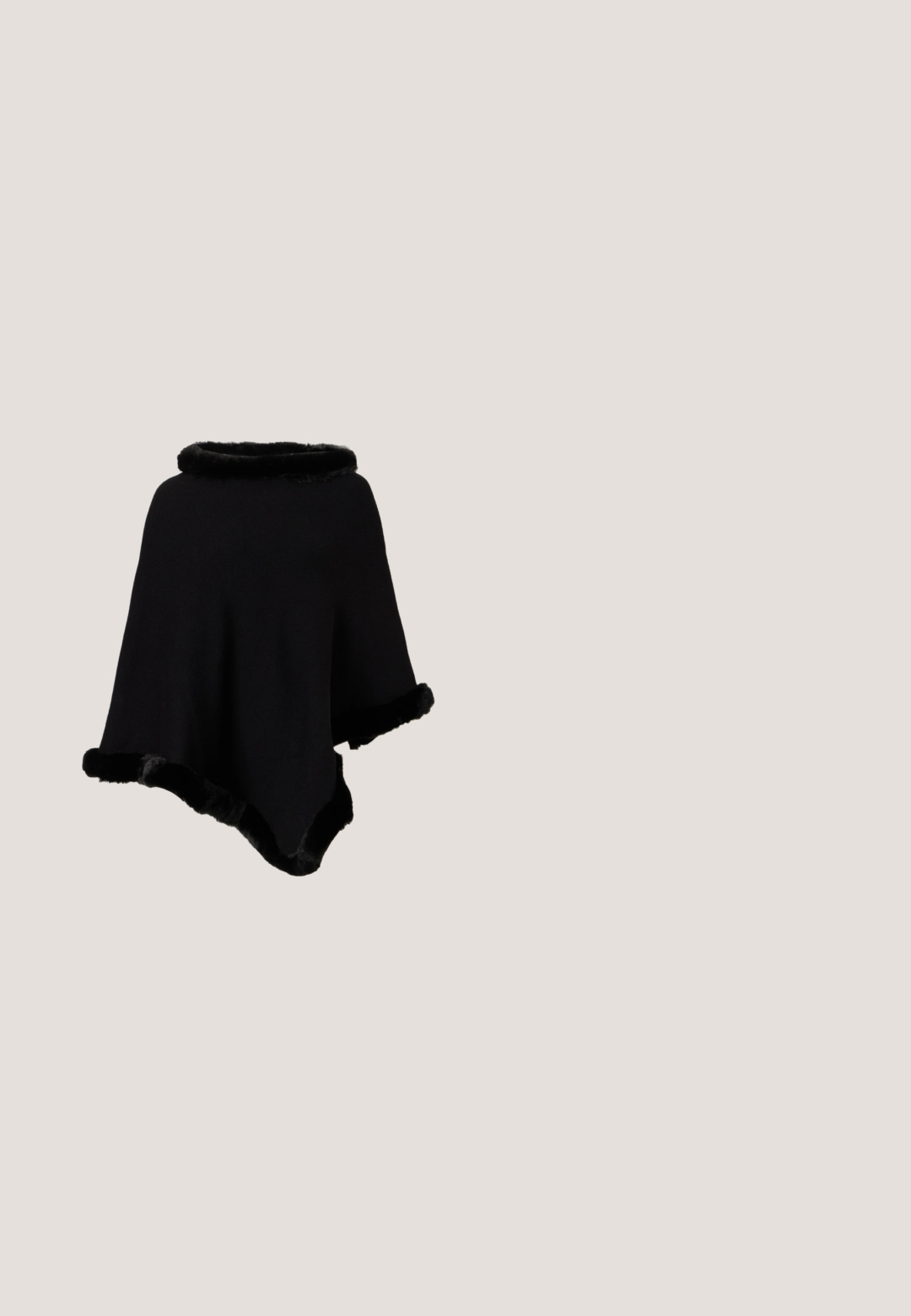 Cape noir avec bord en fausse fourrure le long de l'encolure et de l'ourlet, présentant un bord inférieur pointu asymétrique.; Robe portefeuille noire couverte de paillettes argentées, avec des manches longues, un décolleté en V, une taille cintrée avec un lien, et un contraste de finitions noires.; Chaussure à talon haut en velours noir avec un bout pointu, une sangle de cheville ornée d'une boucle et un talon aiguille lisse et brillant.; Lunettes de soleil à monture carrée noire avec verres foncés, branches fines ornées de petits accents circulaires et logo "Isabel Marant" sur la branche.; Pochette texturée noir et blanc de forme arrondie, avec une chaîne en métal argenté et un fermoir en métal en haut.; Boucles d'oreilles en argent ornées de cristaux transparents de différentes tailles disposés dans un design en cascade avec des formes circulaires et ovales.