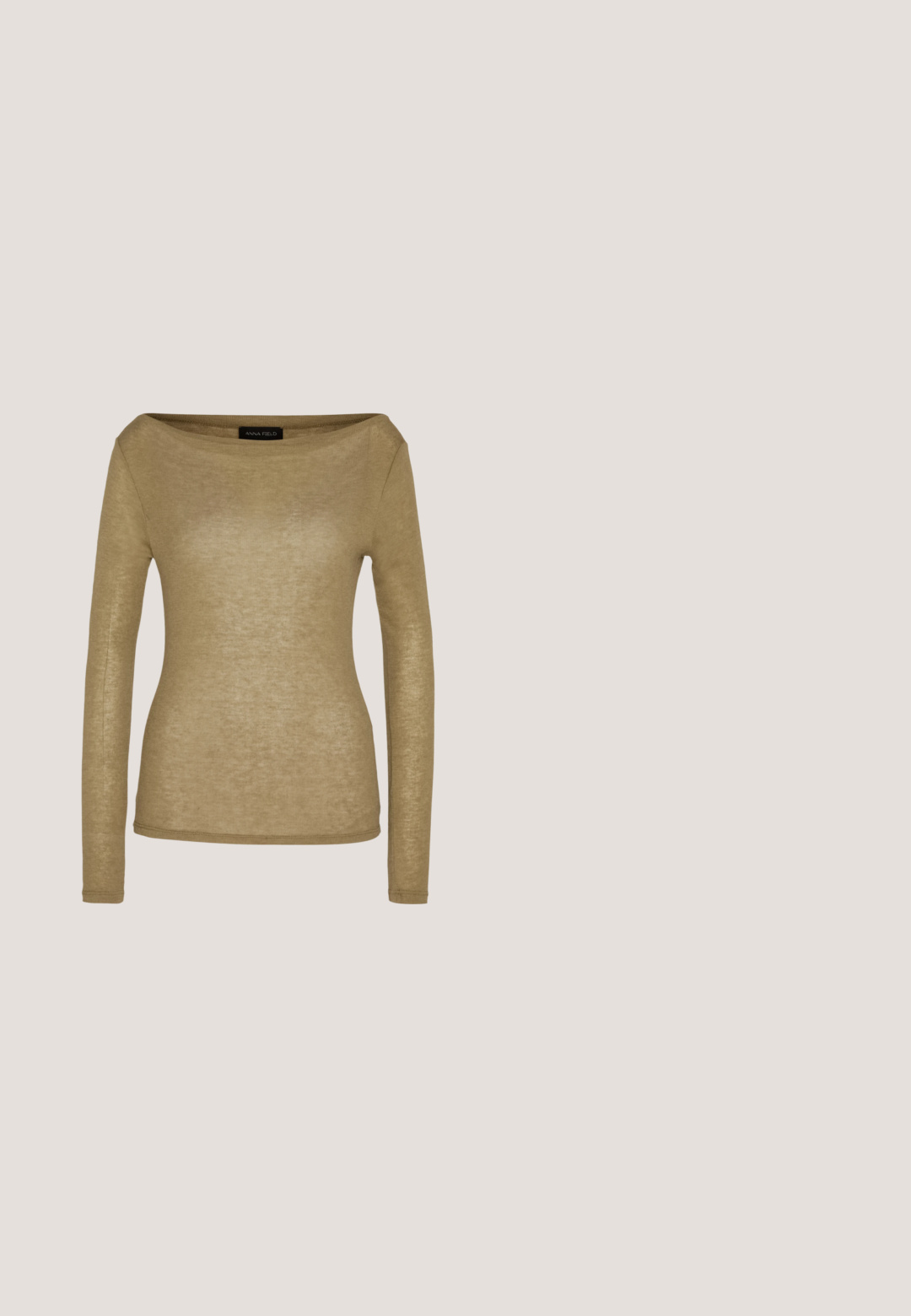 Langærmet, off-shoulder top i en lys brun, letvægtsstof med en glat overflade og en tætsiddende silhuet. Mærket siger "ANNA FIELD."; Sorte brede bukser lavet af bomuld med en tekstureret overflade. Har en bæltefri talje og syninger ved knæene for ekstra detaljer.; Sorte læder ankelstøvler med elastiske sidepaneler, afrundet tå og en kraftig blokhæl. Glat tekstur med et minimalistisk design.; Pieces PCALUANA SHOULDER BAG - Håndtasker - black; Sølv metal hoop øreringe med et tekstureret design, der har en lille post bagpå og branding på en af øreringene. Rund form med en poleret overflade.; Sort læderbælte med en glat overflade og to cirkulære sølvmetalringe som spænde. Enkel, flad design.