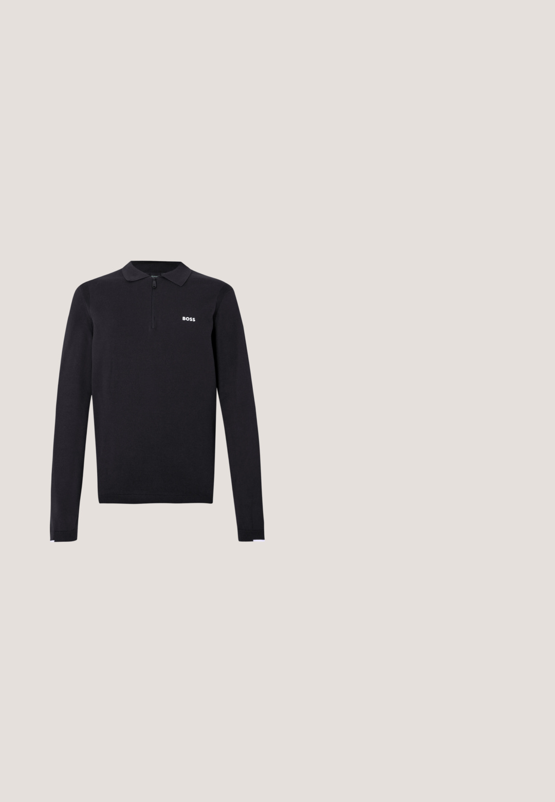 Polo manches longues noir en tissu tricoté. Doté d'un col à fermeture éclair moitié, coupe ajustée et d'un petit logo blanc sur la poitrine.; Pantalon olive à jambes droites avec taille élastique et deux poches latérales zippées, design simple, vue de face sur fond blanc.; Baskets basses noires et grises avec panneaux en mesh et cuir, fermeture lacets et semelle texturée avec marquage "BOSS" sur le côté.; BOSS Lunettes de soleil - black; Sac bandoulière en cuir noir avec poche zippée à l'avant et sangle en tissu réglable, marqué du logo "BOSS" sur le devant.; Bracelet en cuir tressé noir et chaîne en argent avec fermoir argenté sur un fond gris clair uni.