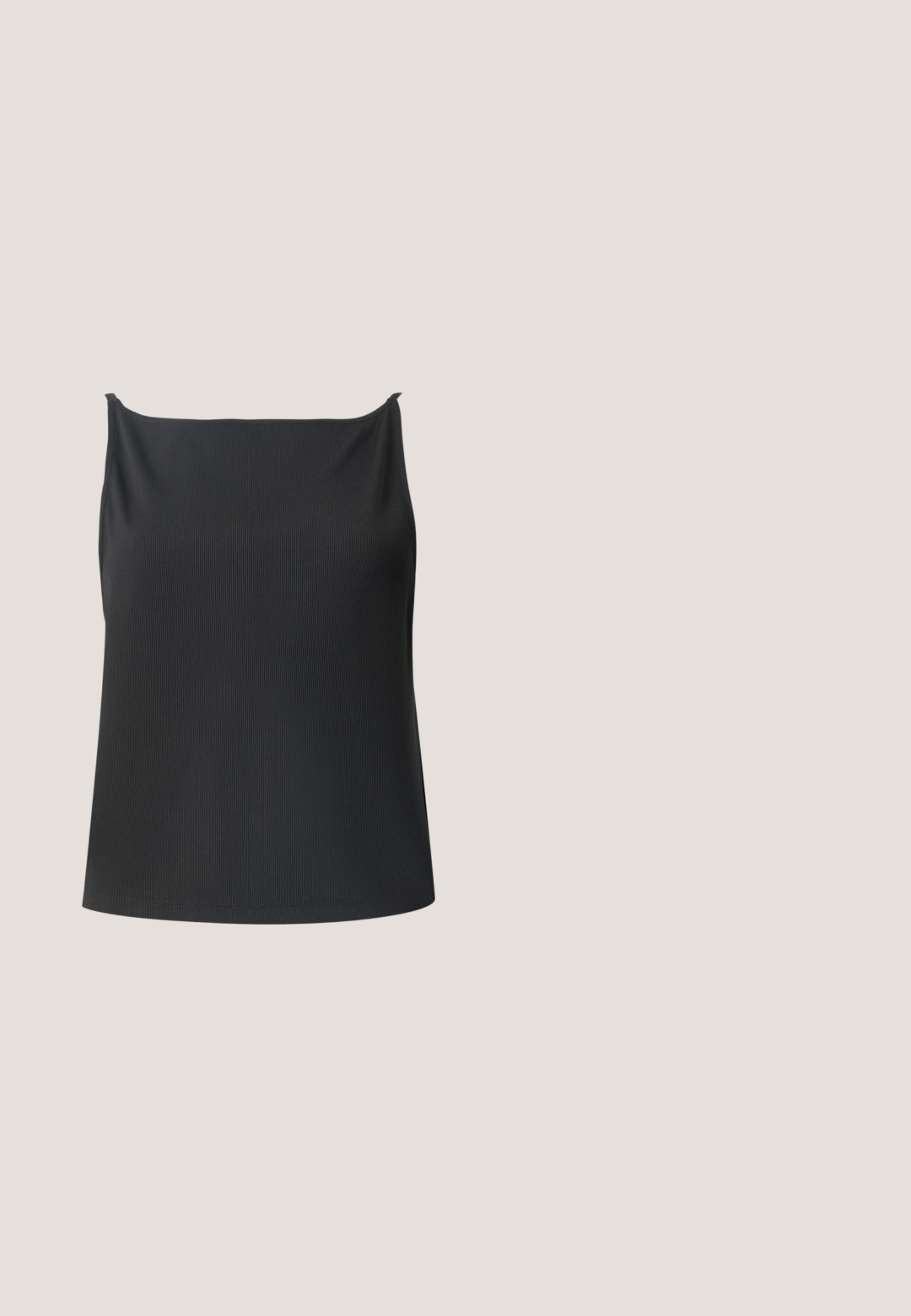 Top noir sans manches avec une texture côtelée, à encolure droite, avec des bretelles fines et une coupe décontractée. Pas de matériel ou de motifs visibles.; Jupe trapèze en cuir violet à texture lisse, avec des coutures verticales et un éclat subtil. Ceinture confectionnée pour une silhouette ajustée.; Sandale à talon en cuir noir avec un bout carré, une bride de cheville dotée d'une boucle en or et un talon métallique fin. Texture lisse, design minimaliste.; Tommy Hilfiger Lunettes de soleil - black; Mini sac à bandoulière en cuir noir avec une fine bandoulière et un petit logo CK doré au centre avant.; Bracelet jonc en métal argenté avec deux accents sphériques à chaque extrémité, surface lisse, design ouvert et forme épurée et minimaliste.