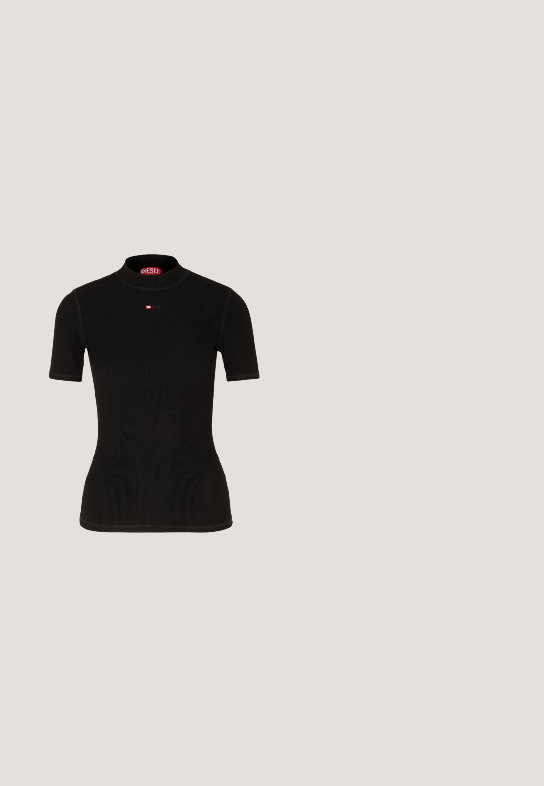 Haut noir à manches courtes en tissu côtelé, avec un col montant et un petit logo Diesel rouge sur la poitrine. Texture lisse et coupe ajustée.; Diesel TAIL - Jeans Skinny - denim; Selected ASHLEY - Mules à talons - black; Lunettes de soleil rectangulaires noires avec des verres teintés foncés, monture en plastique épaisse et branches larges. Surface lisse et design angulaire.; Pieces PCALUANA SHOULDER BAG - Sac à main - black; Cadenas en forme de cœur en argent avec les inscriptions gravées "OUI" et "NON", finition polie, design symétrique et un robuste fermoir en métal.