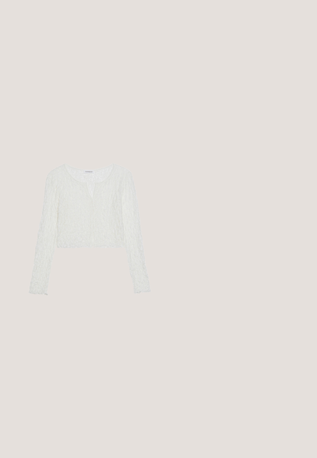 Even&Odd by Zalando T-shirt à manches longues - off white; zero MIT PLIESSENDEM BECHER - Jupe plissée - bridal rose; Chaussure plate beige clair avec un bout pointu et une bride latérale avec boucle, présentée sur un fond blanc uni.; Sac à main plissé blanc avec un nœud proéminent et une chaîne dorée. Texture douce avec un design froncé à l'avant.; Chouchou en satin rose avec de petites perles décoratives et une petite étiquette en tissu sur fond blanc.; Large ceinture corset blanche avec laçage devant, œillets métalliques et fermeture éclair, présentée sur un fond blanc uni.