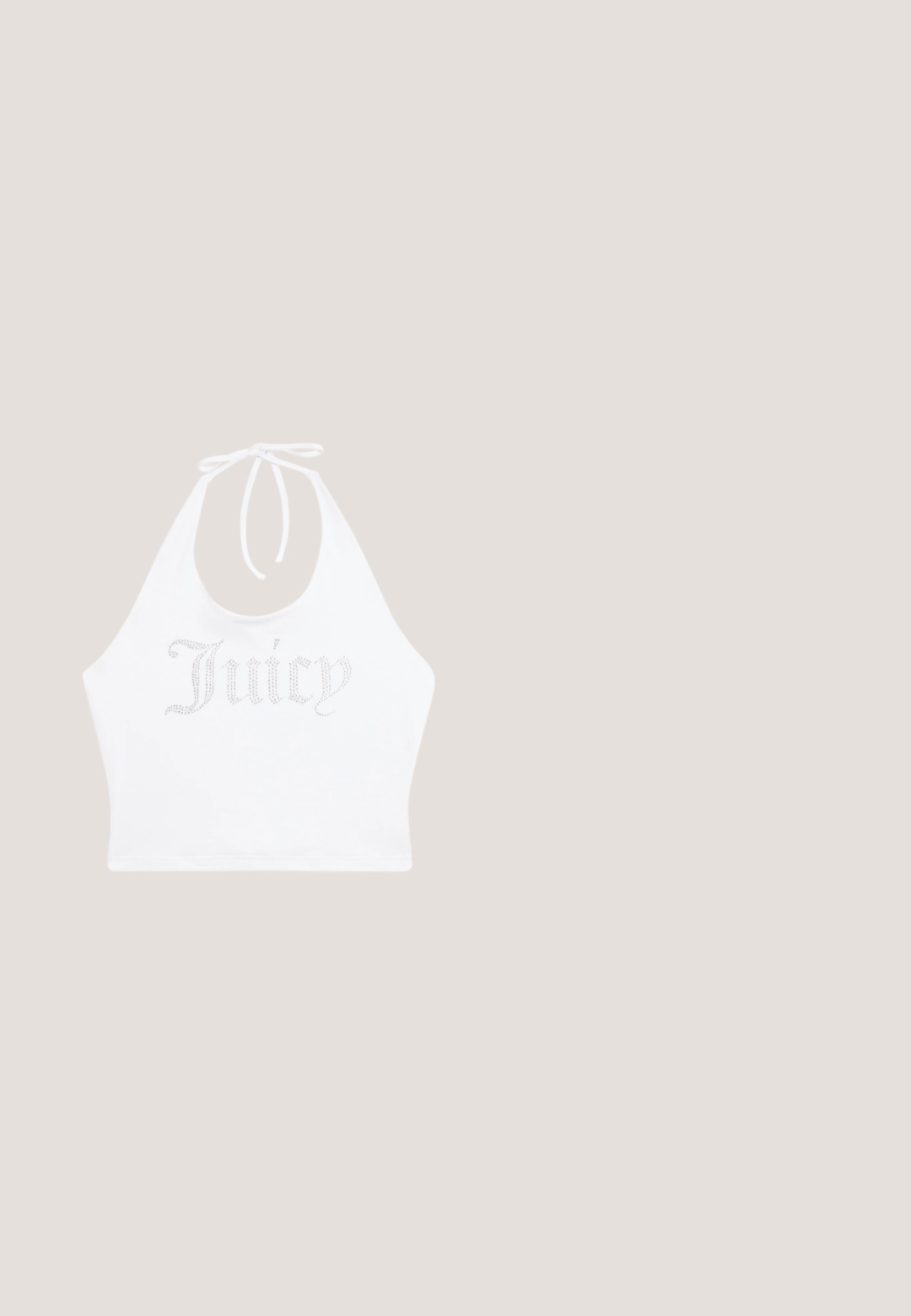 Witte haltertop gemaakt van zachte stof, met rhinestone tekst "Juicy" op de voorkant. Te strikken bij de nek voor een verstelbare pasvorm.; Zilveren faux leren rok met een gestructureerd krokodillenpatroon, voorzien van twee blauwe knoopaccenten en een aansluitend ontwerp.; Witte en grijze chunky sneaker met een gestructureerde zool, treklussen op de tong en hiel, en een gedetailleerd paneelontwerp op het bovenwerk.; Ovale brillen met een metallic zilveren montuur, heldere glazen en getextureerde kraalaccenten op de tempels. Lichtgewicht ontwerp met gebogen armen.; Zilveren handtas met een gestructureerd patroon van geometrische vormen en cirkels, voorzien van een afgeronde handgreep en een afneembare riem.; Metallic gouden riem met een gestructureerd patroon, voorzien van een ronde zwarte metalen gesp en een gladde zwarte onderkant.