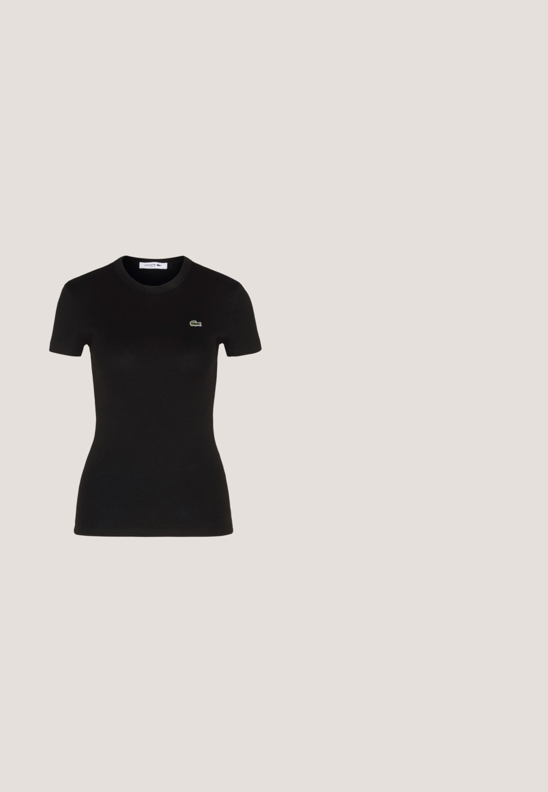 Must mustriba lühikeste varrukatega T-särk, ümarate kaelustega, millel on vasakul rinnal väike roheline Lacoste krokodilli logo.; GAP Dresside alumine osa - heather grey; Nike P-6000 tenniset heleda halli võrgust pealteega, mustade aktsentidega ja vastupidava musta kummist tallaga. Omab keerukat disaini ja paeltesüsteemi.; Ovaalsed prillid metallisel hõbedasel raamile, selged läätsed ja tekstuuriga helmedega tempelaktsentidega. Kerge konstruktsioon kaarjate kätega.; Väikesel burgundi värvi kotil on kootud tekstuuriga muster, pehme nahkmaterjal ja üks sõlmega käepide. Ruumikas, kodukotti meenutav disain.; Kuldtoonist metalist kõrvarõngad, millel on keerutatud ovaalsed kujundid. Ülemine paar on tekstuuriga silmus; alumine paar on sile ja ringikujulise aukuga.