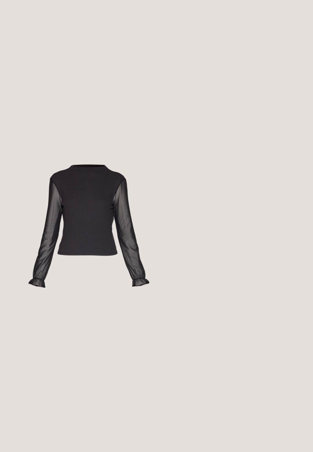 ONLY ONLVEGA - Langærmet T-shirt - black; Sorte bukser med bred ben, lavet af letvægtsstof, der har en glat tekstur, frontknaplukning og sidelommer.; Sort slingback sko i lakeret læder med spids tå og chunky midhøj blokhæl på hvid baggrund.; Sorte solbriller med rektangulært stel, mørke linser, glat plastmateriale og en metalaccent på templet.; Guldmetallisk håndtaske med et struktureret design, glat tekstur og justerbar rem. Har en unik trekantet form og minimalistisk syning.; Sølv hoop-øreringe med en poleret finish, der har en cirkulær form og en hængslet lukning. Glat tekstur med minimal detaljering.