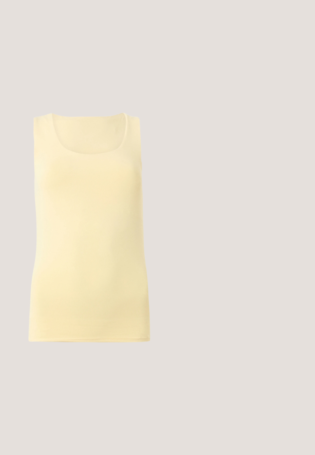 Mouwloze lichtgele tanktop met een ronde halslijn, afgebeeld tegen een effen lichtgrijze achtergrond.; ONLY Tall A-line ONLKLARA A-line Long - A-lijn rok - medium blue denim; Donkerbruine sandalen van lakleer met blokhak, enkelriem met gesp en twee dunne bandjes over de tenen op witte achtergrond.; Ronde, bruin getinte zonnebril met een glanzend bordeauxrood frame. Slanke pootjes met subtiele merkdetails. Vlakke lensontwerp.; Kleine handtas met een bruin en zwart slangenprintpatroon, korte verstelbare schouderriem en ritssluiting.; Zilveren hoepel oorbellen met een minimalistisch ontwerp. Cirkelvormig, gladde textuur en dun profiel. Lichtgewicht met een gepolijste afwerking.