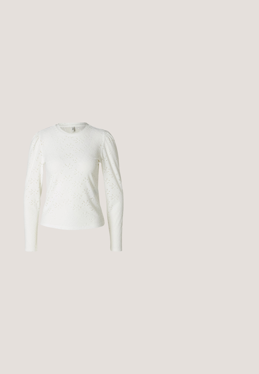 Chemise blanche à manches longues en tissu texturé présentant un motif d'œillets subtil et un détail d'épaule froncé. Col rond et coupe cintrée.; GAP Petite Pantalon classique - true black; Chaussures à talons hauts noires avec une semelle texturée, dotées de deux boucles en argent, de surpiqûres jaunes et d'une boucle à l'arrière pour un enfilage facile.; Lunettes carrées en plastique transparent avec des verres translucides, dotées d'accents dorés sur les branches pour plus de détails.; Sac à bandoulière en cuir noir avec une forme courbée, matériel doré et un accent logo bien visible. Il dispose d'une fermeture éclair et d'une sangle ajustable.; Boucles d'oreilles en argent en forme de cerceau avec un charme croix et cœur. Texture lisse et brillante avec une finition polie. Chaque charmepend d'une boucle sécurisée.