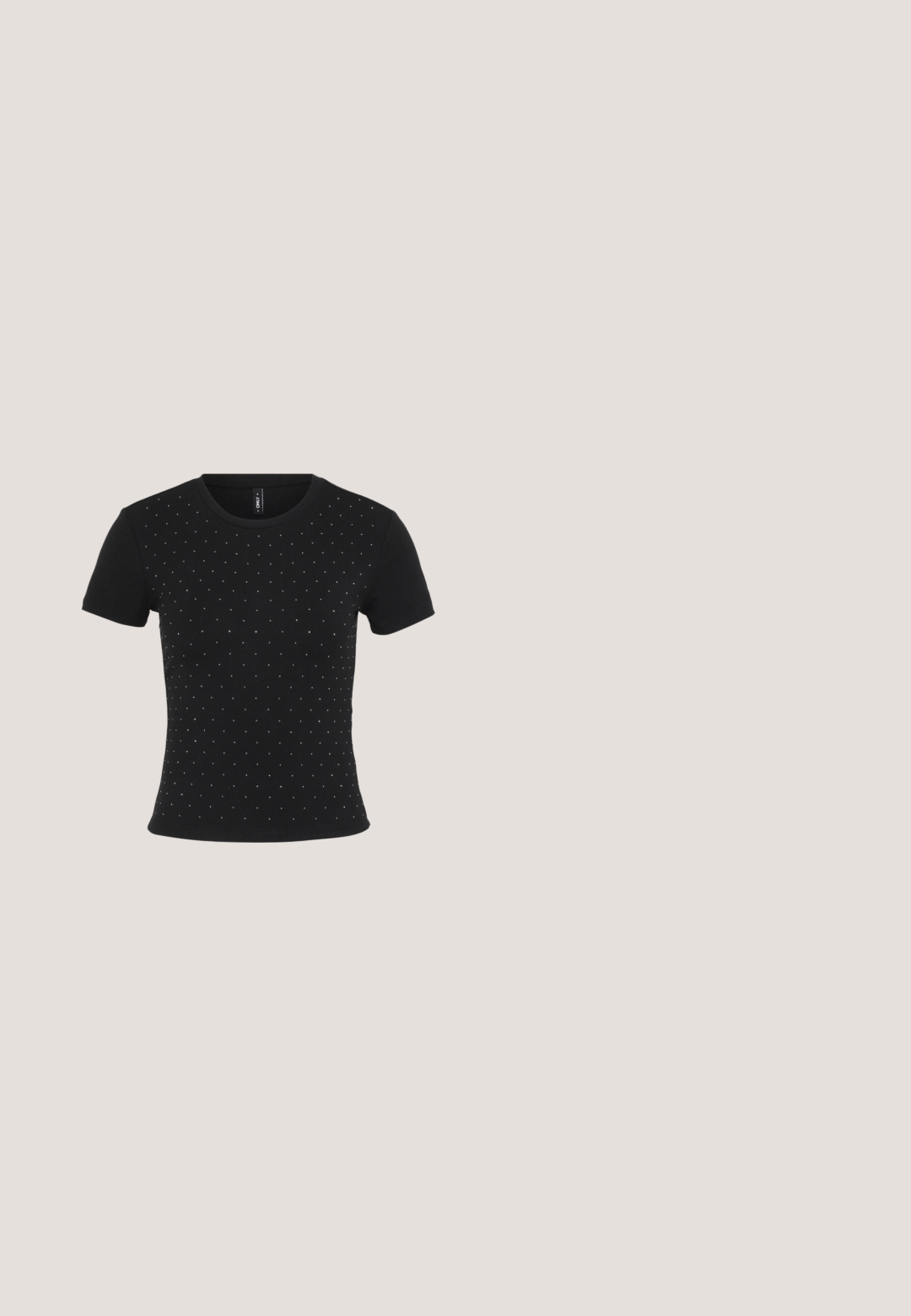 Sort kortærmet T-shirt lavet af ribbet stof med spredte rhinsten accenter på forsiden for ekstra detaljer.; Grå ternede leggings med en tætsiddende pasform, der har en sort elastisk talje og sidelommer. Tekstureret stof med et ternet mønster.; Sorte læder flade sko med spidse tæer, prydet med en metallisk spænde over vristen og en lav, fleksibel sål.; Sorte cat-eye solbriller med mat finish, der har grå tonede linser, skarpe vinkler og slanke sidearme. Mærkenavnet er synligt på den indre arm.; Sort håndtaske med krokodilletekstur, rektangulært form, topklap og et enkelt kort håndtag.; Sølvfarvede hoop øreringe med en glat, rund form og en poleret overflade. Begge øreringe er i samme størrelse og har en sikker lukke mekanisme.