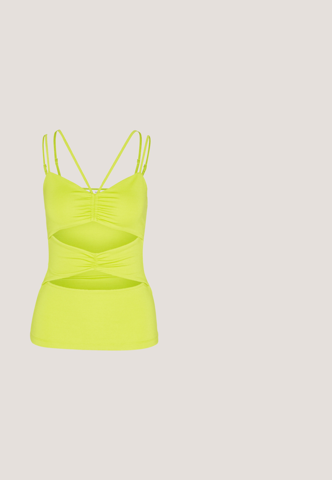 Samsøe Samsøe MONA TOP - Débardeur - fragile sprout; Even&Odd by Zalando Pantalon classique - green; Sandales plateforme jaunes avec plusieurs sangles, portées avec des chaussettes blanches à côtes, assorties à une jupe portefeuille grise sur un sol en bois.; Une paire de lunettes de soleil rectangulaires avec des montures translucides bleu clair et des verres gris foncé, présentant des branches droites et des détails matériels minimaux.; Mascara Pochette - mint; Collier à couches en argent présentant plusieurs styles de chaînes, y compris une chaîne lisse et une chaîne perles, avec un petit pendentif circulaire.