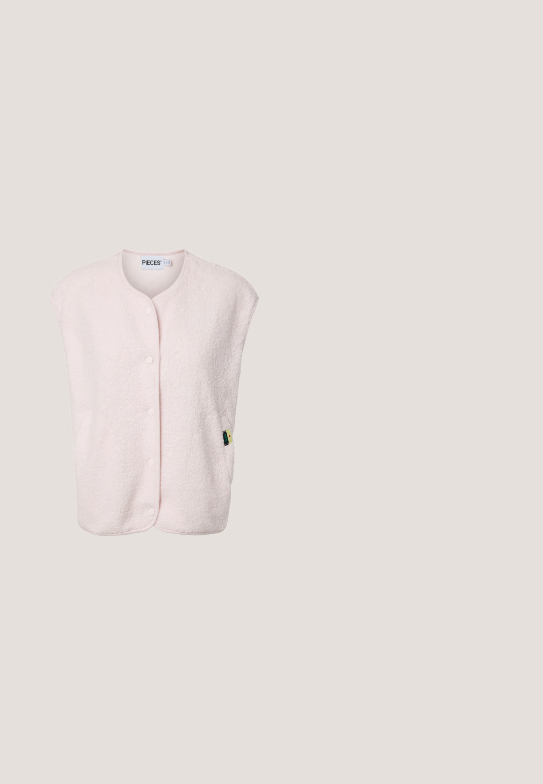 Weiche hellrosa ärmellose wollähnliche Weste mit rundem Ausschnitt, Druckknopfverschluss und kleinem gewebtem Markenzeichen an der Seite.; Rosa Sweatshirt mit lockerer Passform, rundem Halsausschnitt und überschnittenen Schultern. Verfügt über ein kleines, gesticktes Logodetail. Hergestellt aus weichem Baumwollmaterial.; Rosa übergroßes Baumwoll-T-Shirt mit kurzen Ärmeln, das orangefarbene gestickte Schriftzüge und kleine dekorative Details an der Schulter aufweist.; Helle rosa Sweatpants aus weichem Stoff, mit einem elastischen Bund, geradem Bein-Design und verstellbaren Kordelzügen am Saum.; Karl Kani PRIME - Sneaker low - pink/white; Weiche rosa rechteckige Schultertasche mit gepolstertem langem Träger und Griff, minimalistisches Design, Kapten & Son Logo vorne mittig.