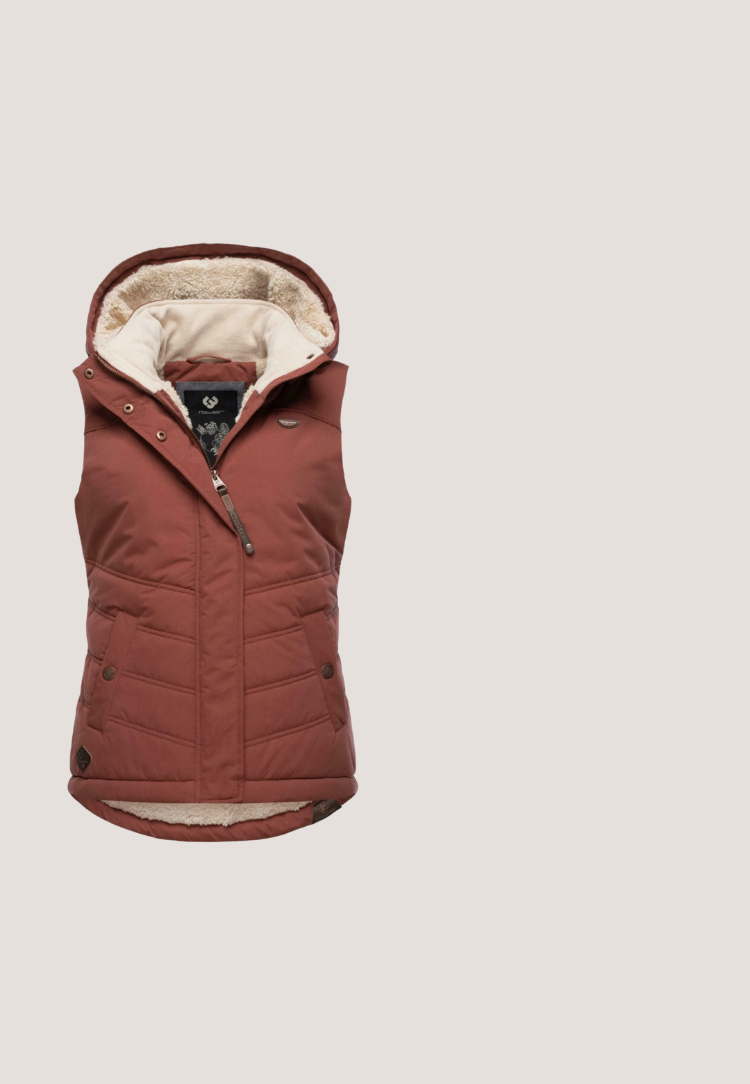 Ragwear HESTY - Liivi - terracotta; Vaaleanharmaa hupparipaita vetoketjulla ja etutaskulla, säädettävä narulla varustettu huppu sekä resorit hihansuissa ja helmassa.; Vaaleansininen lyhythihainen pyöreäkauluksinen t-paita, jossa pieni valkoinen logo vasemmassa rinnassa, valkoista taustaa vasten esitettynä.; Lonsdale LONSDALE FRAUEN JOGGINGHOSE WEYCROFT - Verryttelyhousut - black; Harmaa urheilujalkine, jossa verkkopäällinen, paksu valkoinen pohja, nauhat ja "SweDeMount"-brändäys kannan sivulla.; Tummanharmaa olkalaukku, jossa kaksi etutaskua vetoketjulla ja säädettävä olkahihna, ruskeilla vetimetilöillä ja hillityllä brändäyksellä.