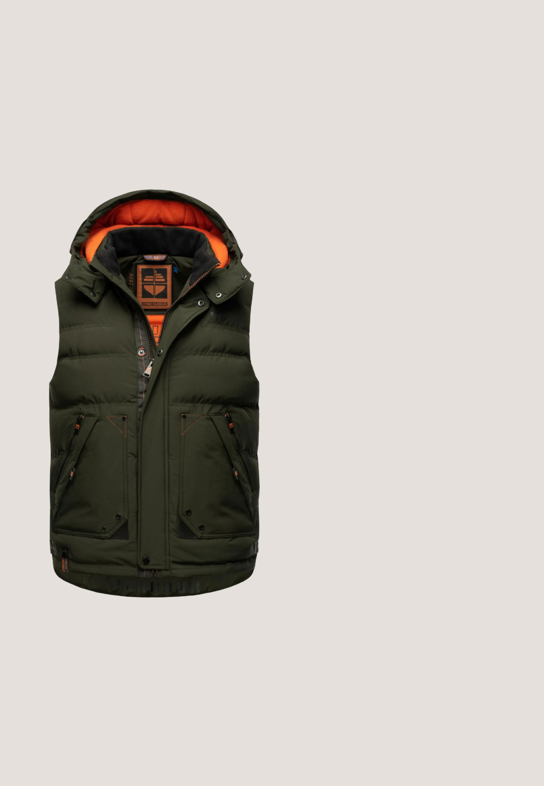 Gilet isolé vert avec capuche amovible, doublure orange, fermeture éclair à l'avant, deux poches latérales et détails de couture contrastants.; Sweat-shirt à capuche vert olive en coton, avec une poche kangourou à l'avant et un logo brodé bleu marine avec des ailes. Poignets et ourlet côtelés.; T-shirt en coton vert olive à manches courtes ; présente un grand motif "Petrol Industries" en blanc et bleu foncé ; col rond.; Pantalons cargo vert olive avec une coupe slim, dotés de poches latérales et d'une fermeture à bouton. Fabriqués en tissu léger pour le confort.; Baskets vert olive avec un mélange de suède et de mesh, présentant une semelle intermédiaire blanche, des accents beiges et une semelle en caoutchouc noir contrastant.; Pepe Jeans WAYNE CORE - Sac bandoulière - dark grey