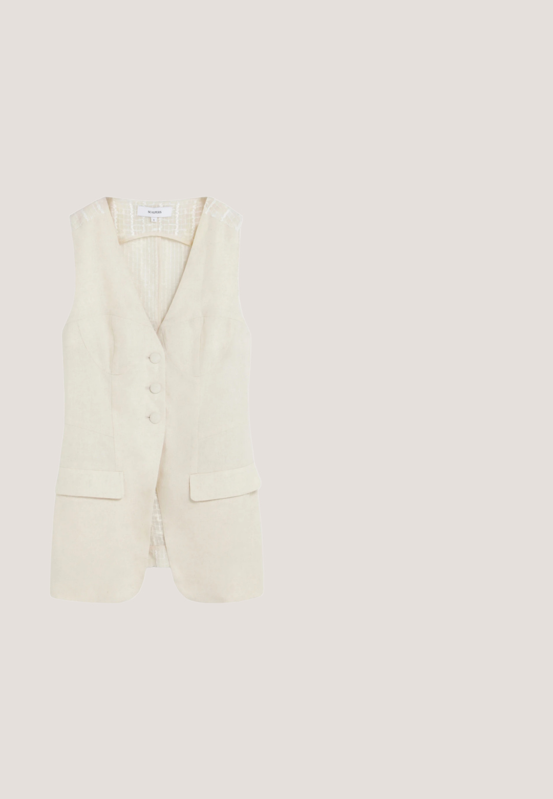 Ærmeløs beige skræddersyet vest med tre stofbetrukne knapper og to klaplommer, med V-hals og strukturerede sømme.; Beige v-udskærm t-shirt med korte ærmer. Har blomsterbroderi på venstre side og en blød, tekstureret stof. Løst fit.; Lys beige brede bukser lavet af tekstureret hør, med knaplukning og to forlommer. Flad front og lige kant.; Brune flade sandaler med brede vævede stofremme, der har en glat syntetisk sål og et minimalistisk design.; ALDO ETELARIEN - Solbriller - other brown; Brun flettet mulepose med to flettede håndtag, rektangulær krop og åben top, sat op mod en ensfarvet lys baggrund.