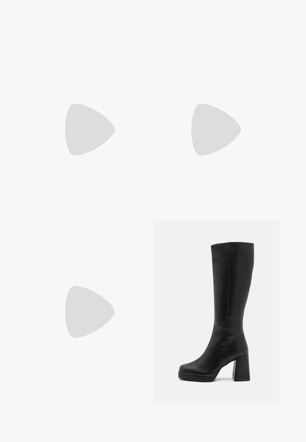 Mustra must mängidega must hüppajate ülikond, kõrge krae ja vöödiga talje, mis on varustatud ümmarguse pandlaga, ning laiad püksid. Sujuv kangas ja minimalistlik disain.; Anna Field by Zalando Kõrge kontsaga saapad - black; Mustast nahast käekott struktureeritud kujundusega, millel on tekstureeritud muster, kuldse keti sang ja tõmblukuga sulgemine. Esiküljel on silmatorkav logo detail.; Hõbedased rõngaskõrvarõngad, millel on sile ja läikiv viimistlus. Ümar kuju ja turvaline sulgemismehhanism. Minimalistlik disain, kus on kerge keerutuse detail.