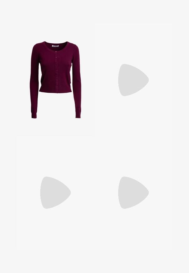 Cardigan de manga larga de color púrpura oscuro con botones, cuello redondo y puños y bajo acanalados, de la marca Influencer.; Vestido negro con lunares blancos, con tirantes ajustables, un corsé ajustado y un dobladillo con volantes. Hecho de una tela liviana, presenta lunares blancos.; Zapatos de charol negros estilo slingback con punta afilada, tacón bajo y diseño recortado en los laterales. Textura suave y líneas simples.; Una serie de brillantes perlas blancas, cada una redonda y uniforme en tamaño, con una superficie suave y un sutil brillo, unidas por un cordón delgado.