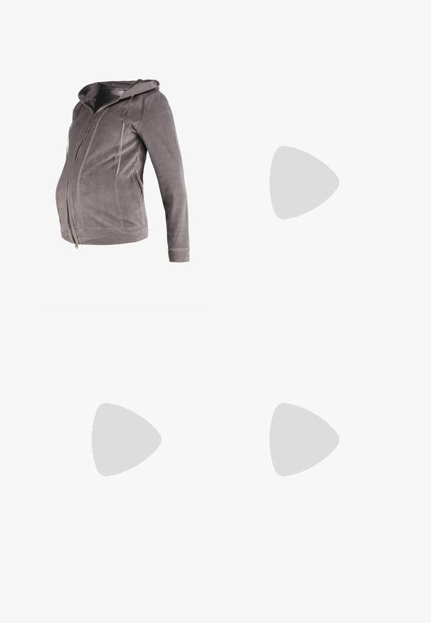 Miracle. mama and woman. Φούτερ με φερμουάρ - warm taupe; Miracle. mama and woman. Μπλουζάκι με στάμπα - asphalt melange/grey; Τζιν εγκυμοσύνης με γκρι ύφασμα jersey στην κοιλιά, μπλε denim ύφασμα, στενή εφαρμογή και κλείσιμο με κουμπιά στο μπροστινό μέρος με τσέπες.; Ροζ αθλητικό παπούτσι από δέρμα με στρογγυλεμένη μύτη, επίπεδη λευκή σόλα και υφασμένα διακοσμητικά στοιχεία. Διαθέτει ραφές και ανάγλυφο λογότυπο στη πλευρά.