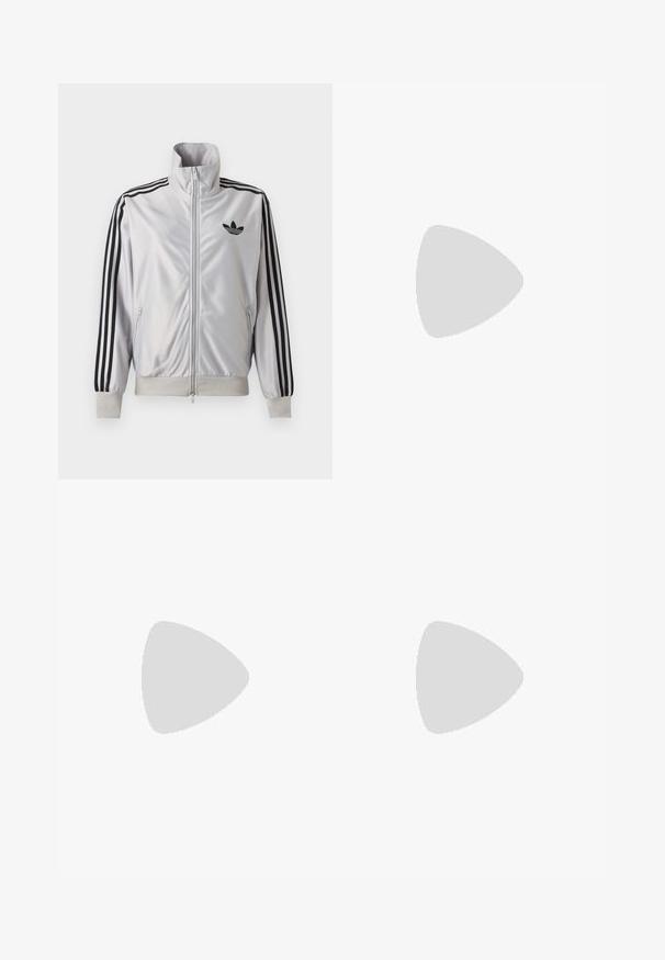 Biely zip-up kabát s čiernym detailom troch prúžkov na rukávoch, čiernym logom trefoil na hrudi a rebrovanými manžetami a lemom.; Čierny športový dres s bielym golierom, na ktorom je veľké logo „ESPN“ a text. Tri bielo-zlaté pruhy na každom rukáve. Textúrovaná tkanina.; Biele športové nohavice so voľným strihom, elastickým pásom a čiernymi bočnými pruhmi. Obsahujú zipsové vrecká a elastické manžety na členkoch.; Hnedá a biela baletná balerína s tromi bielymi pruhmi a mašľou na zviazanie okolo členku na jednoduchom svetlom pozadí.