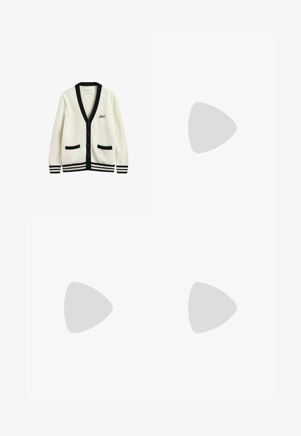 Wit vest met knopen, zwarte bies, twee voorzakken, gestreepte manchetten en zoom, en ""Gant"" geborduurd op de borst.; Witte blouse met lange mouwen van katoen. Voorzien van een button-down kraag, voorzak en subtiele textuur. Rechte zoom met knoopsluitingen.; Beige rechte broek van katoenen stof met een platte voorkant en ceintuurlussen. Voorzien van een enkele knoopsluiting en omgeslagen manchetten.; Bruine leren loafer met een gladde afwerking, ronde neus, reliëfdetails op het bovenwerk en een gestructureerde rubberen zool voor grip.