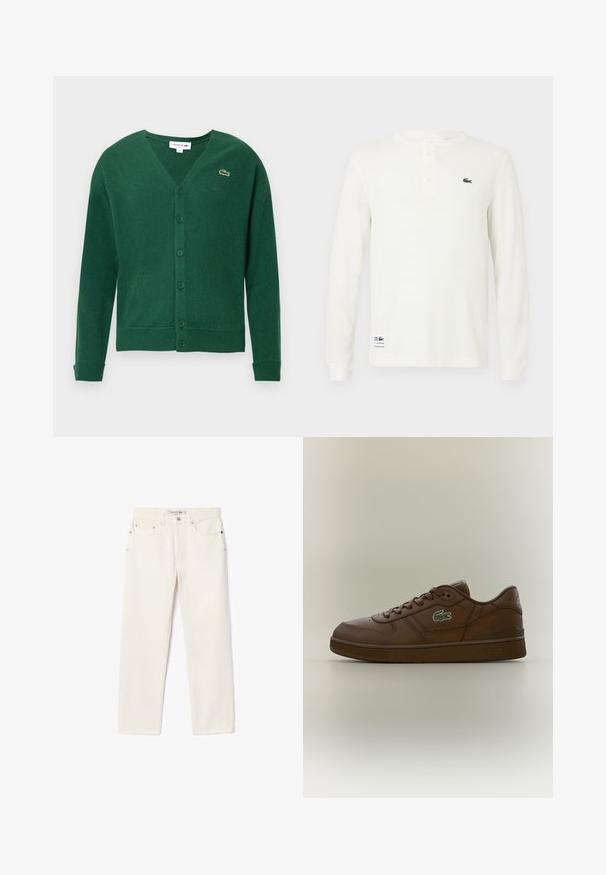 Groene cardigan gemaakt van gebreid materiaal, met een V-hals, lange mouwen en knopen aan de voorkant. Klein geborduurd logo op de linkerborst.; Witte lange mouwen henley shirt van een gestructureerde ribstof, met een drie-knopen pat en een groen geborduurd krokodillenlogo op de borst.; Crème-kleurige denim jeans met een rechte pijp, voorzien van twee voorzakken, een knoopsluiting en subtiele branding nabij de tailleband.; Bruine leren lage sneaker met veterontwerp en groen krokodillenlogo aan de zijkant, weergegeven op een effen neutrale achtergrond.