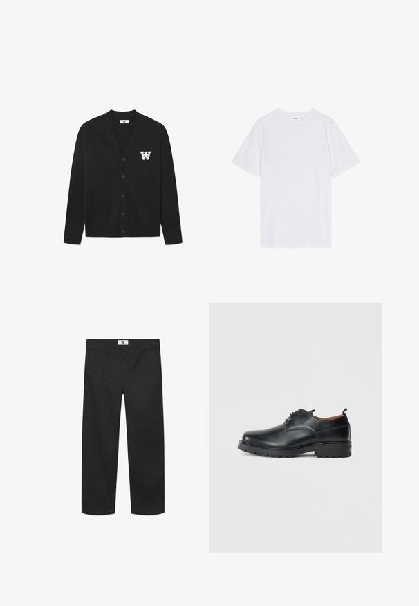 WOOD WOOD WWTAY CARDIGAN 25081 - Cardigan - black; Hvid t-shirt, korte ærmer, rund hals, lavet af bomuld, har en glat tekstur, lige kant og minimalistisk design uden mønstre.; Sorte chinos lavet af glat bomuldsstof. Har en knaplukning, forlommer og et lige ben-design med rene kanter.; Sorte læder derby-sko med en glat overflade, rund tå, snøre-design og en tyk, robust gummisål.