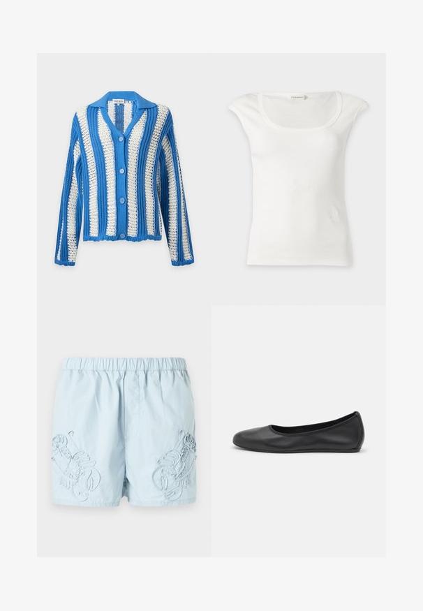 Cardigan en maille rayée bleu et blanc avec manches longues, boutons sur le devant et col, présentant un motif en maille ajourée et une étiquette Stine Goya.; Haut blanc sans manches côtelé avec un col rond et de petites épaulettes, présenté sur un fond clair uni.; Shorts de bain bleu clair avec broderie de homard sur les côtés, taille élastique et tissu lisse et léger.; Ballerines en cuir noir avec un bout rond, texture lisse, détails de couture minimalistes et design de semelle flexible.