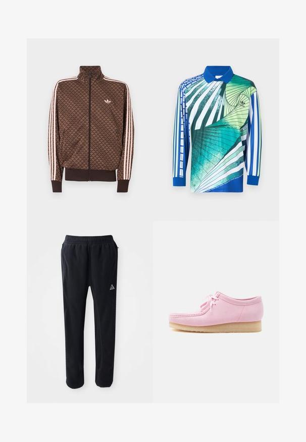 Chaqueta de chándal marrón de Adidas con patrón repetido de trébol, tres rayas rosas en las mangas, cremallera frontal y pequeño logo de trébol en el pecho.; Polo de manga larga con cuello azul, patrones abstractos en espiral y rayas en verde, azul verdoso, blanco y azul, logo de Adidas en el pecho.; Pantalones atléticos negros de material suave y texturizado, con cinturilla elástica, bolsillos laterales y un acento de logo triangular en el muslo.; Zapato de ante rosa claro con cordones y suela de crepé beige, vista lateral sobre un fondo neutro y claro.