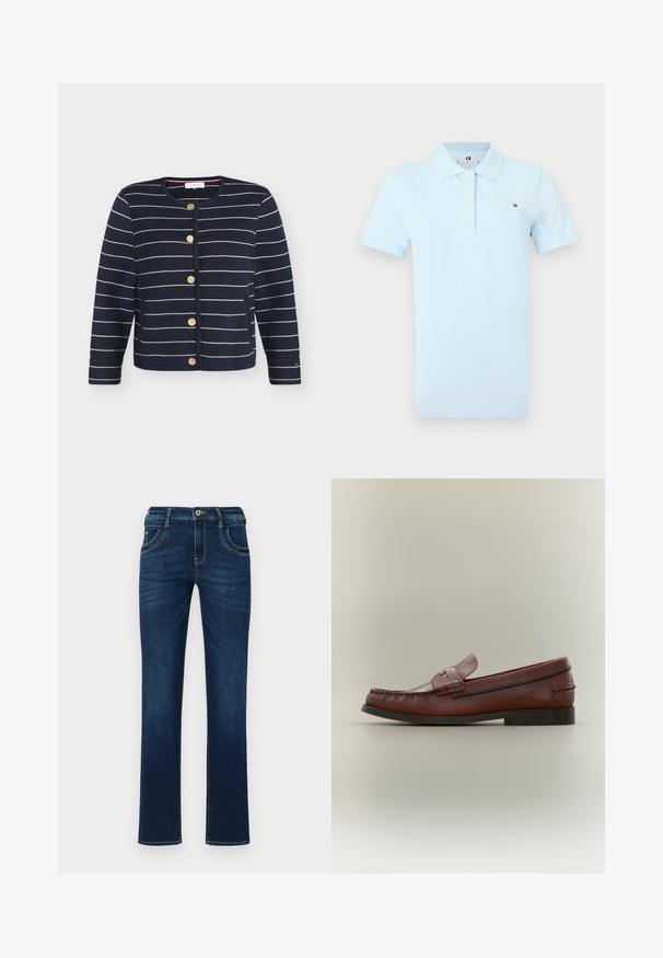 Marineblauwe cardigan met witte horizontale strepen, ronde hals, gouden knopen aan de voorkant en lange mouwen.; Lichtblauw poloshirt met korte mouwen, een kraag, vier witte knopen en een klein Tommy Hilfiger-logo op de borst.; Donkerblauwe denim jeans met een rechte pijp, vijf zakken en een standaard knoopsluiting. Bevat subtiele stikdetails.; Bruine leren herenslipper met zwarte zool en decoratieve band, zijaanzicht op een neutrale achtergrond.