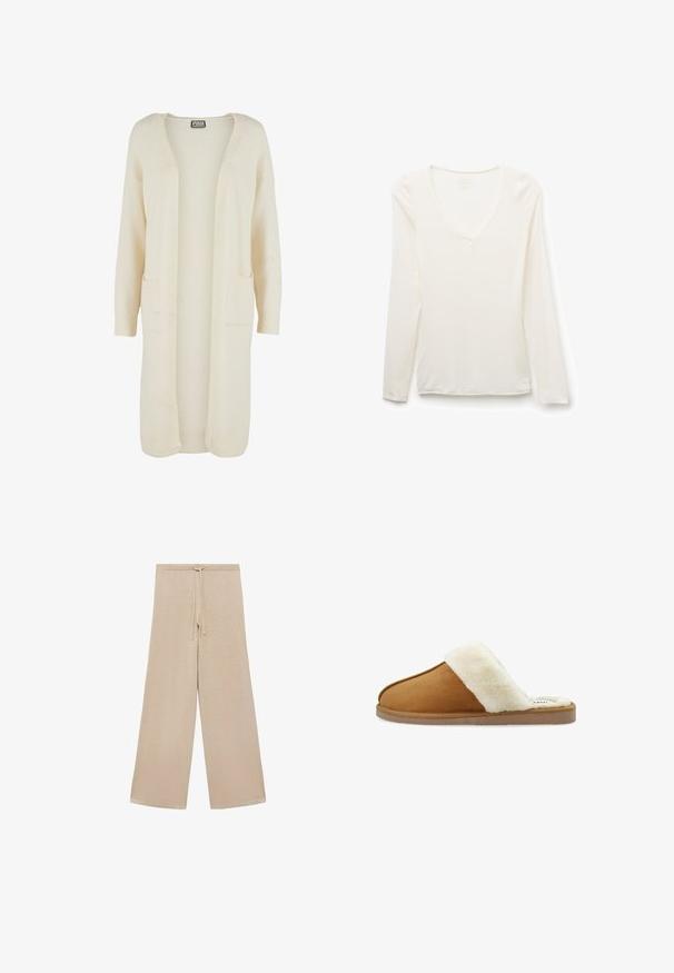 Langer Cardigan mit offenem Vorderteil aus weichem, cremefarbenem Stoff. Verfügt über zwei Fronttaschen und gerippte Bündchen. Einfaches, minimalistisches Design.; Langärmliges weißes V-Neck-Shirt, Slim Fit, flach auf weißem Hintergrund liegend.; Beige weit geschnittene Hose aus weichem Stoff, mit einem Kordelzugbund und glatter Textur, ohne Muster oder zusätzliche Hardware.; Braune Wildlederpantoletten mit einem weißen Fellaufschlag, offenes Schuhdesign, weiche Textur und flache Gummisohle. Verfügt über kontrastierende Nähte für Details.