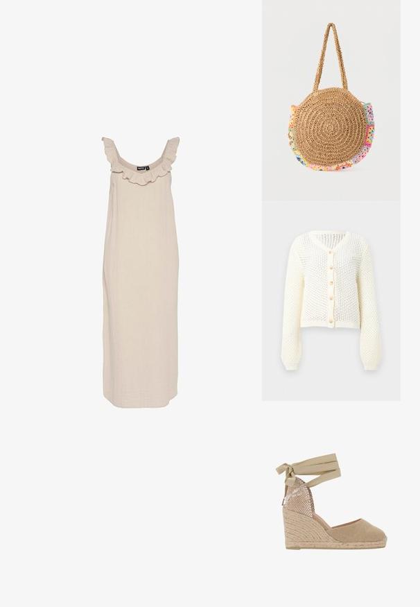Cardigan blanc en maille ajourée, manches longues et cinq boutons beiges sur le devant, avec un col en V et des poignets côtelés.; Robe sans manches de couleur beige clair avec un col volanté, faite de tissu texturé, présentant une coupe décontractée et une silhouette droite.; Sandale compensée espadrille beige avec un dessus en tissu tissé texturé, des lacets à nouer autour de la cheville et une semelle plateforme en jute.; Sac à main rond en paille tissée avec une bandoulière courte et des accents multicolores en crochet autour des bords.