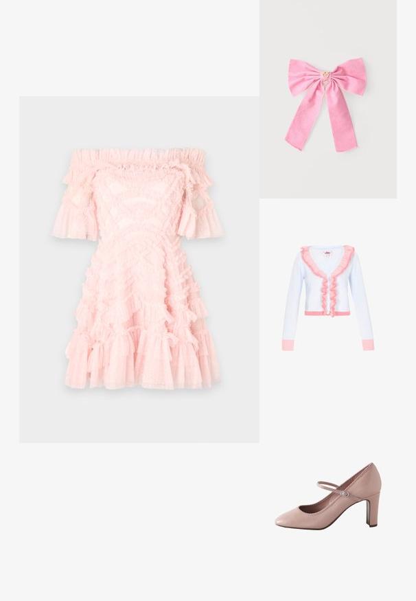 Lys blå cardigan med pink ruffles detalje langs kraven og foran. Har lange ærmer, fem hvide knapper og ribbet kant.; Rosa off-shoulder kjole med lagdelte flæser, gennemsigtig tekstur og subtile polka-prikker, med et tætsiddende liv og flagrende ærmer.; Lyserød læderhøjhælet sko med rundet tå, ankelrem og bølget kant. Har en slank blokhæle for støtte.; Lyserødt stofsløjfe med to lange haler og en lille guldkron charm i midten, vist på en ensfarvet lys baggrund.