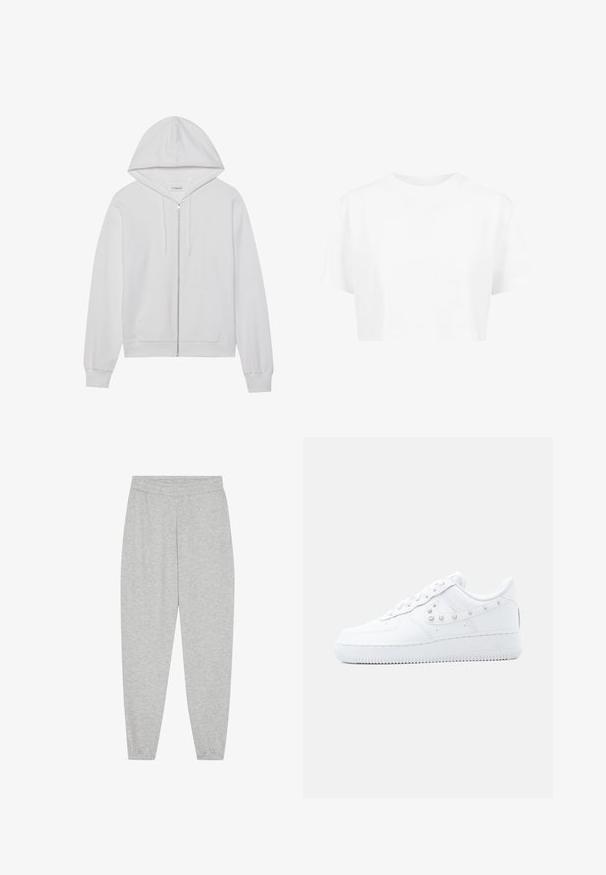 Hvid hættejakke med lynlås lavet af bomuld, har en hætte, forlommer og ribbede ærmer. Blød tekstur med et enkelt, rent design.; Hvid cropped t-shirt, korte ærmer, rund halsudskæring, lavet af blødt stof, uden synlige mønstre eller distinkt hardware.; Lysegrå sweatpants lavet af blød bomuldsblanding, med elastisk talje, tynde ribbede ankler og ingen synlige lommer eller mønstre.; Hvid Nike Air Force 1 sneakers med nittebesat Swoosh-detalje og tyk sål, vist mod en ensartet lysegrå baggrund.