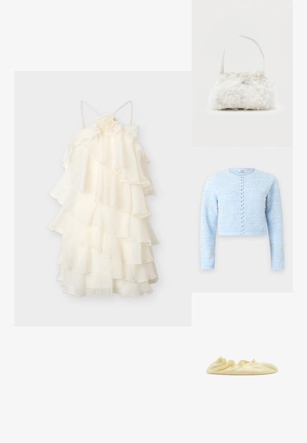 Cardigan court bleu clair à manches longues, orné de petites perles et de motifs en perles argentées, avec des boutons imitation perle sur le devant.; Robe blanche en chiffon à plusieurs couches avec de fines bretelles et un détail de rose en tissu près de l'encolure.; Protège-chaussures en satin jaune clair avec ouverture élastiquée, conçu pour s'adapter parfaitement à une chaussure afin de la protéger.; Petit sac à main blanc orné de roses en tissu recouvrant le corps et d'une fine anse unique, sur un fond uni.