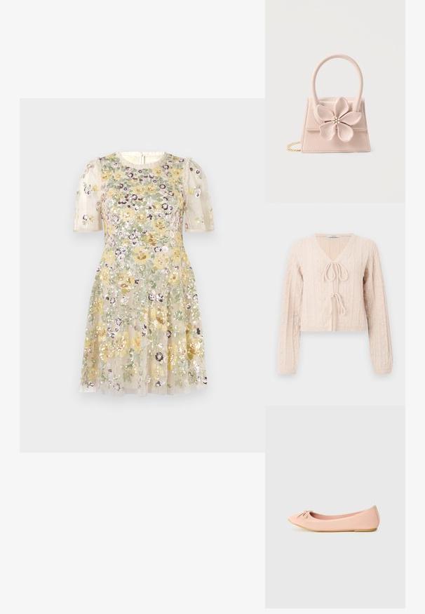Lichtroze cropped cardigan van structuurgebreid materiaal, met een V-hals en een striksluiting aan de voorkant. Versterkt met verticale ribbelpatronen.; Needle & Thread ELINA ROSE SHORT SLEEVE MINI DRESS - Galajurk - cream; Balletflat in lichtroze synthetisch materiaal met een ronde neus, voorzien van een klein strikdetail en een flexibele zool.; Kleine lichtroze handtas met een grote bloemdecoratie met parel- en strass-steencentrum, een handvat aan de bovenkant en een gouden kettingriem.