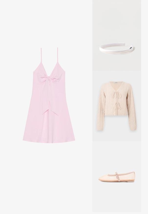 Cardigan court rose clair en tissu tricoté texturé, avec un décolleté en V et une fermeture à nouer à l'avant. Accentuée par des motifs en relief verticaux.; Robe sans manches rose avec un nœud à l'avant et une jupe évasée. Fabriquée en tissu doux au toucher lisse. Bretelles fines ajustées.; Chaussure plate beige clair avec un bout pointu et une bride latérale avec boucle, présentée sur un fond blanc uni.; Bandeau en satin blanc matelassé avec petits accents de strass à une extrémité, sur un fond clair uni.
