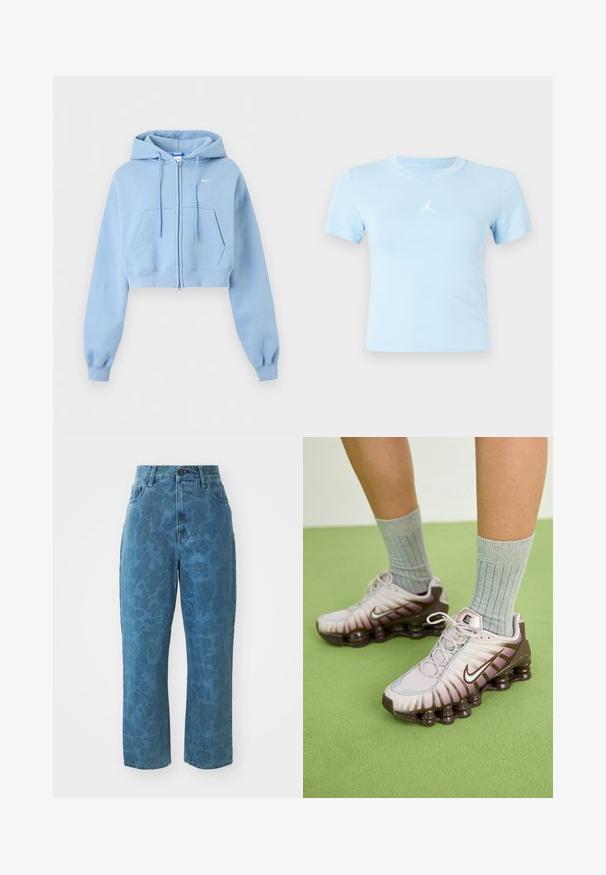Lyseblå cropped hættetrøje med lynlås foran, lommer foran, snøre i hætten, ribkanter ved ærmerne og lille hvid Nike-logo på brystet.; Lyseblå kortærmet cropped t-shirt med et lille hvidt Jumpman-logo centralt på brystet mod en ensfarvet baggrund.; Lyseblå denim jeans med en subtil mønstret struktur, høj talje og lige ben. Har en frontlukning med knap og lynlås.; Nike sneakers i lys pink og brun, med en tekstureret overdel, lagdelt design og en polstret sål med synlige luftenheder.
