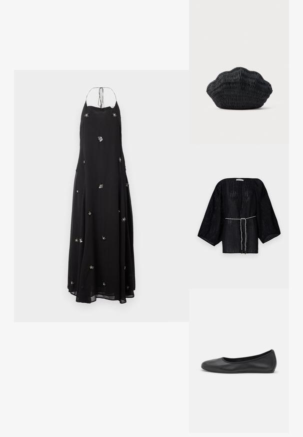 Zwarte, open-front kimono met brede mouwen, gemaakt van textuurstof. Heeft een toegestepte taille met een zilveren gevlochten strik.; Zwarte, vloeiende maxijurk van licht materiaal. Beschikt over bloemenversieringen en een halternekontwerp met verstelbare bindriemen.; Zwarte leren ballerina met een ronde neus, gladde textuur, minimale stikdetails en een flexibele zoolontwerp.; Zwarte gevlochten handtas in de vorm van een sint-jakobsschelp met een gebogen bovenkant en een geweven textuur op een effen achtergrond.