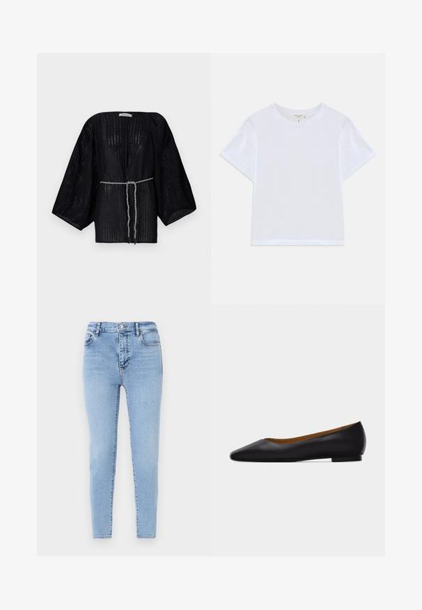 Sort kimono med åbent foran og brede ærmer, lavet af tekstureret stof. Har en indsnævret talje med et sølvfarvet, fletbundt bånd.; Hvid cropped t-shirt lavet af blødt bomuld, med rund hals og korte ærmer og en let løs pasform. Ingen mønstre eller accenter.; Lyseblå, højtaljede jeans med slank pasform. Fremstillet af denim med en subtil struktur, med en lukning foran med knap og baglommer.; Sort læder flad sko med spids tå, lav hæl og glat finish, vist fra siden på en lysegrå baggrund.