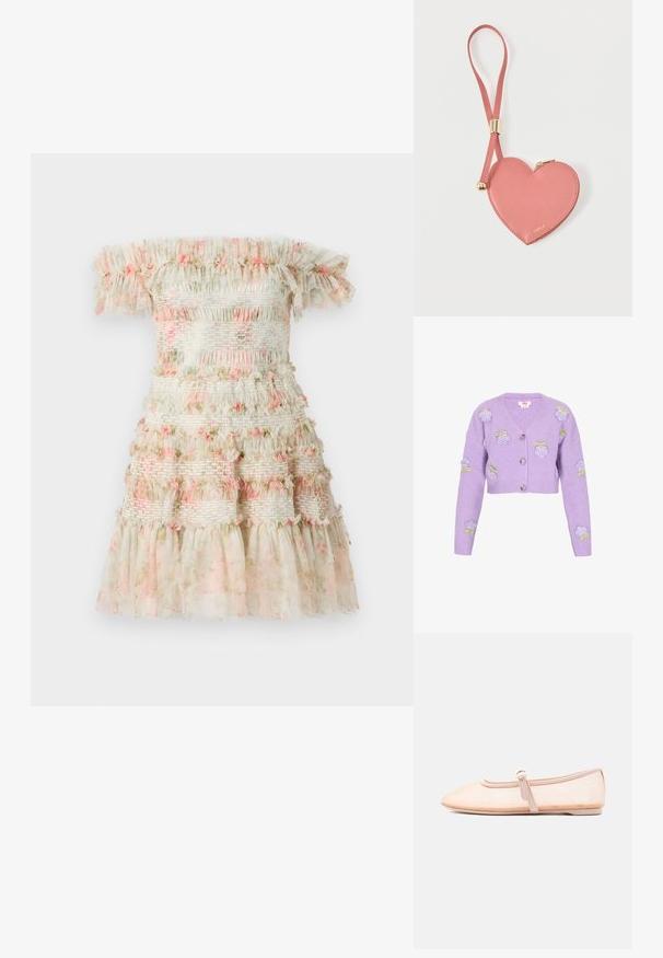 Lilla cropped cardigan lavet af ribbet stof, med broderede roser og grønne accenter, V-udskæring og tre knapper.; Off-the-shoulder kjole i lys creme med lagdelte flæser og pink blomsterdetaljer. Har smockede elastiske bånd for et struktureret look.; Lys beige flad sko med spidst tåparti og en enkelt rem med spænde på siden, vist på en ensfarvet hvid baggrund.; Lyserød hjerteformet lædermøntpose med håndledsrem og guldlås, mærket med lille gyldent "Furla"-tekst.