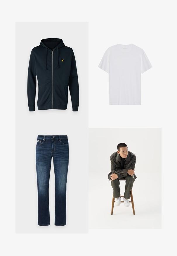 Marineblaue Kapuzenjacke mit Reißverschluss aus weichem Material, ausgestattet mit einer Fronttasche, einer verstellbaren Kapuze mit Zugband und einem kleinen gelben Logo auf der linken Brust.; Weißes Baumwoll-T-Shirt mit kurzen Ärmeln, Rundhalsausschnitt und glatter Textur. Verfügt über eine minimale Markenkennzeichnung am Halsausschnitt.; Dunkelblaue Denim-Jeans mit geradem Bein, ausgestattet mit einem klassischen Fünf-Taschen-Design, Kupferbeschlägen und subtilen Ausbleichungen.; Junger Mann in dunkler Lederjacke und Jeans sitzt auf einem Holzstuhl, lehnt sich mit verschränkten Armen nach vorne und schaut seitlich vor weißem Hintergrund.