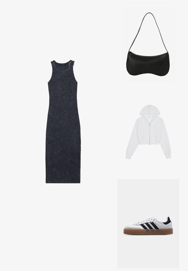Witte cropped hoodie met een ritssluiting aan de voorkant, lange mouwen, zijzakken en een capuchon. Gemaakt van zachte stof met een gladde textuur.; Donkergrijze, geribbelde maxi-jurk met een ronde halslijn en een zilveren ringaccent op de schouder. Gestructureerde stof met een aansluitende pasvorm.; Witte leren sneakers met zwarte strepen, gumrubberen buitenzool, ronde neus, vetersluiting en een zachte grijze suède neuskap.; Zwarte leren schoudertas met een gebogen vorm, ritssluiting en een enkele dunne band; gladde textuur en subtiel geperst logo.